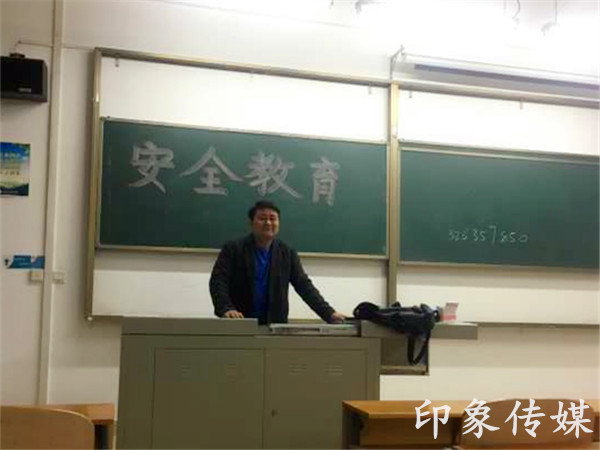 1491392366681924.jpg 李洋_副本.jpg