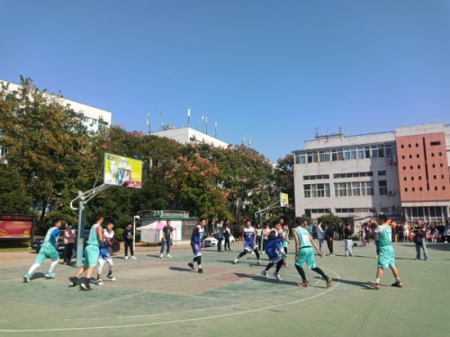 1605157792965245-lp.jpg