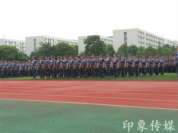 王琼琼_meitu_1.jpg