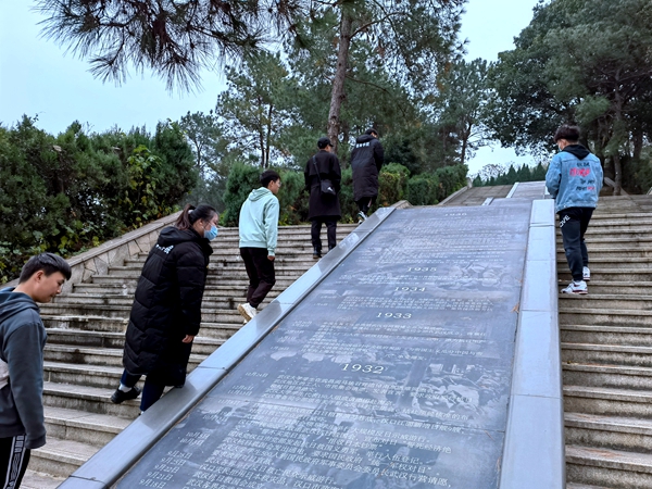 1637739509744966.jpg 姝︽眽浼氭垬.jpg