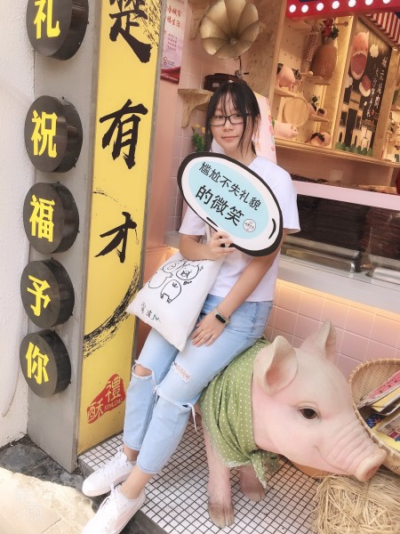 1544419330508979.jpg 李梦婷1_副本.jpg