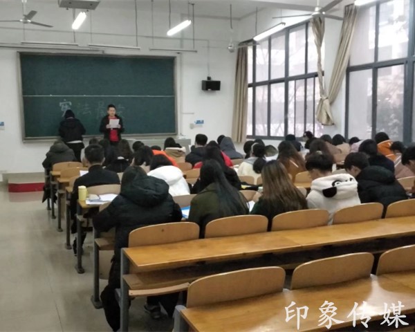 psbZXICIVT0_副本.jpg